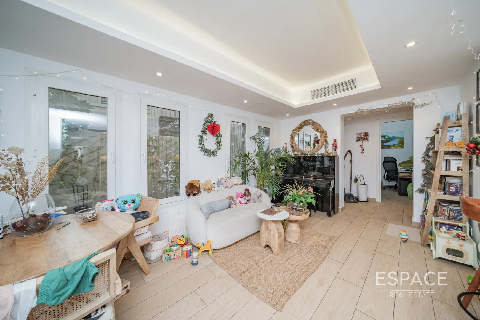 single static gallery