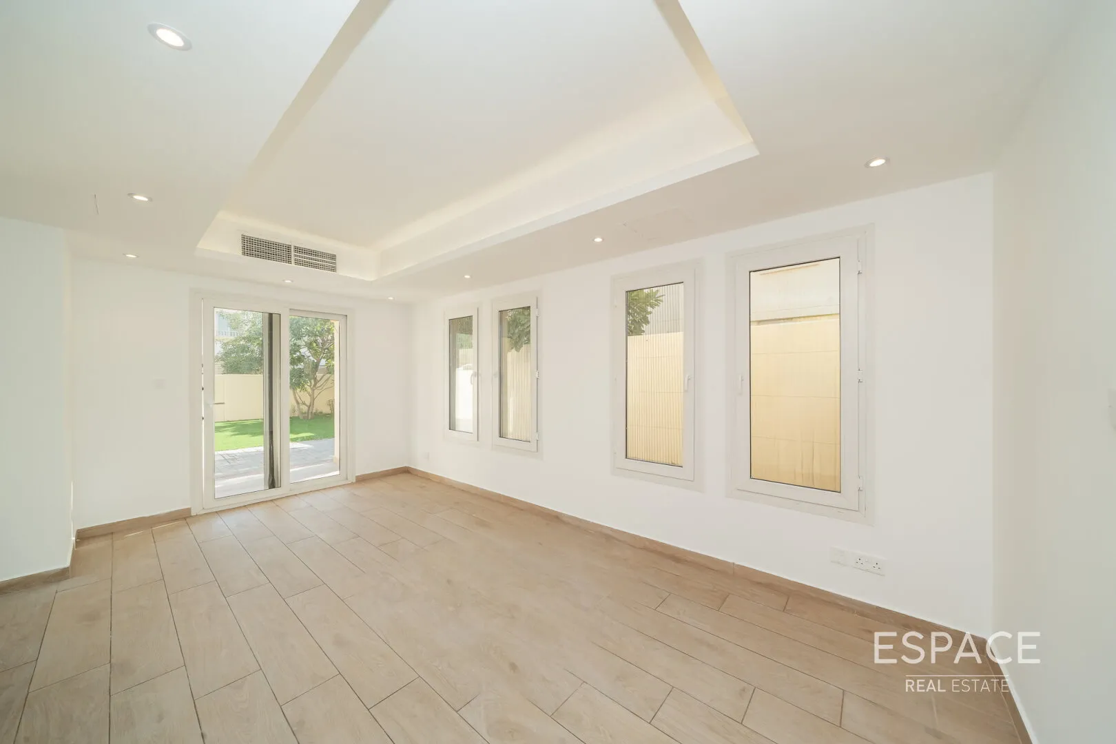 single static gallery