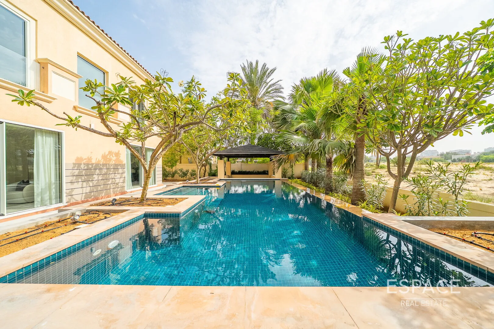 single static gallery