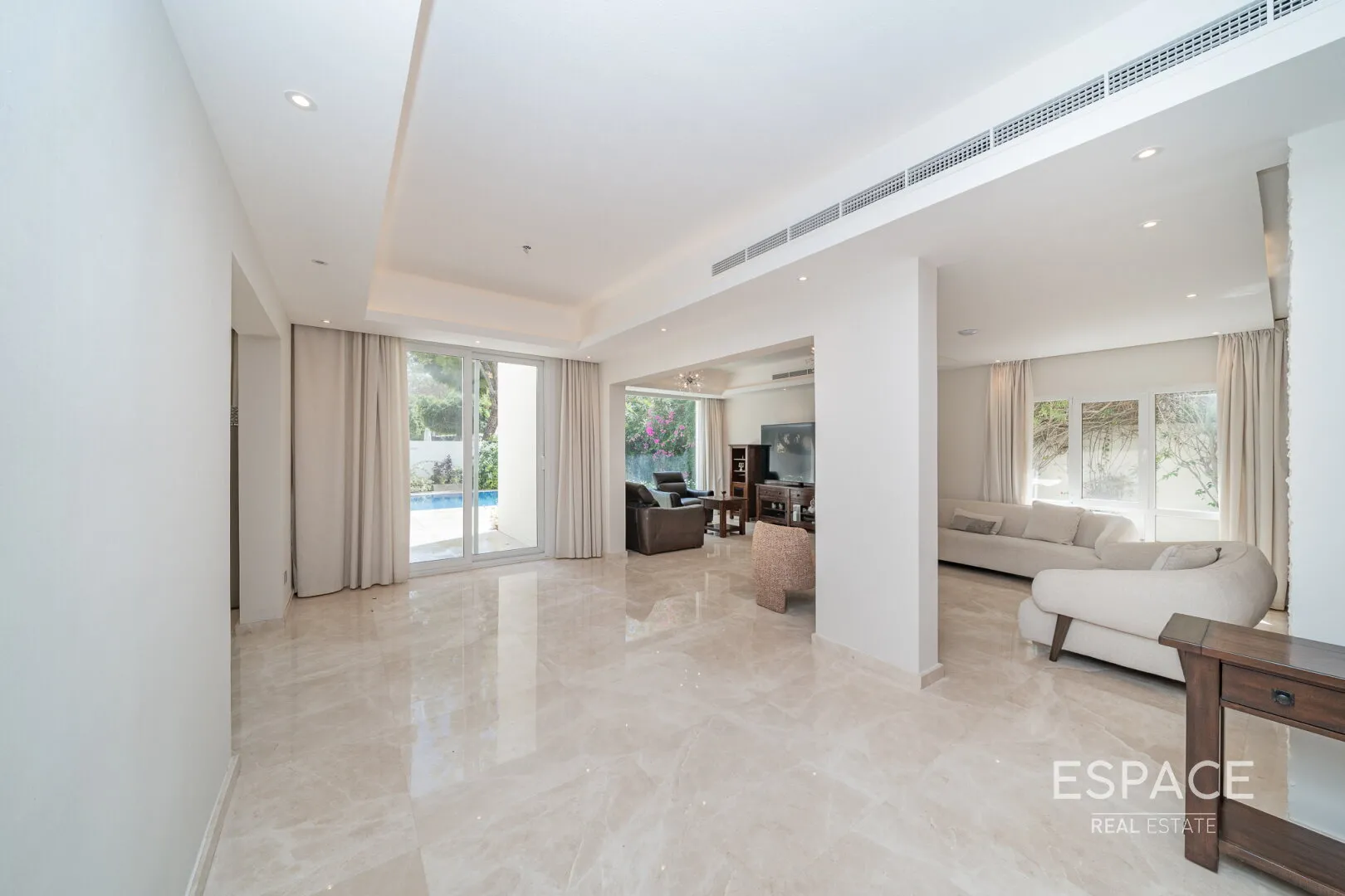 single static gallery