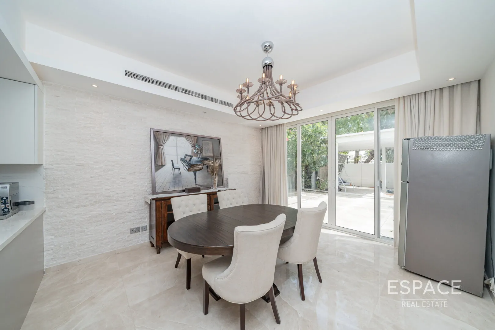 single static gallery