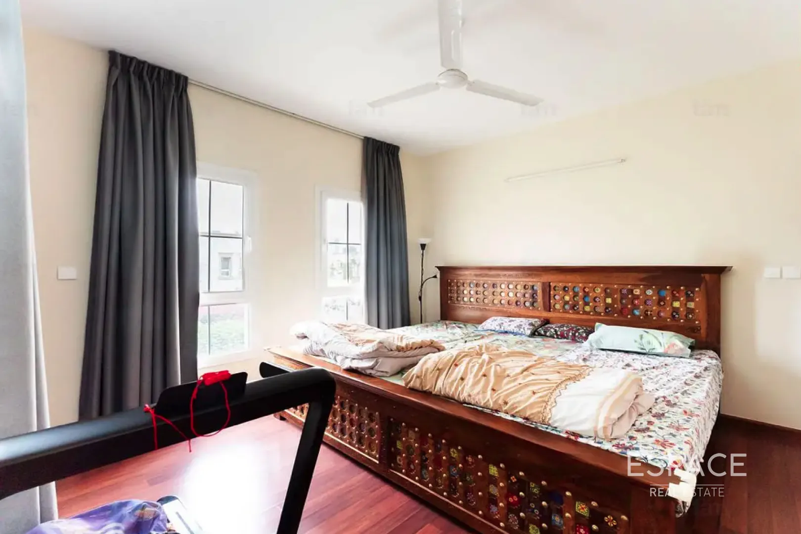 PropertiesGalleryCamera