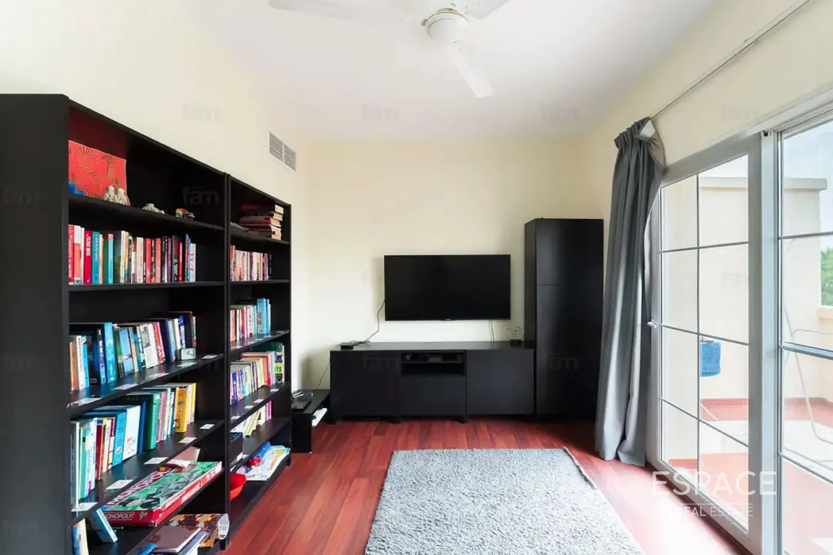 PropertiesGalleryCamera