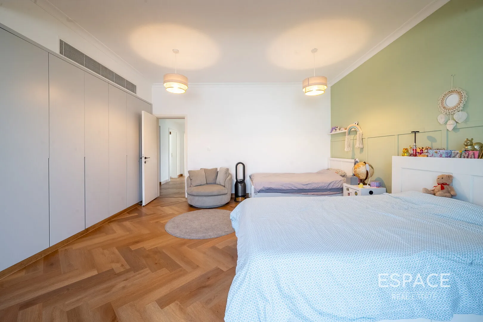 PropertiesGalleryCamera