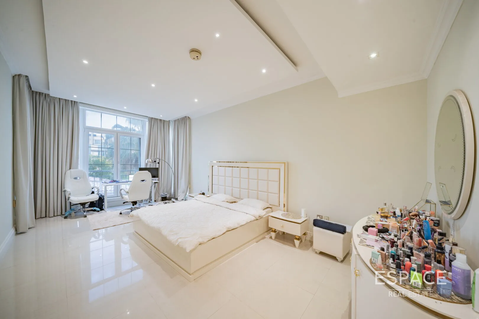 PropertiesGalleryCamera