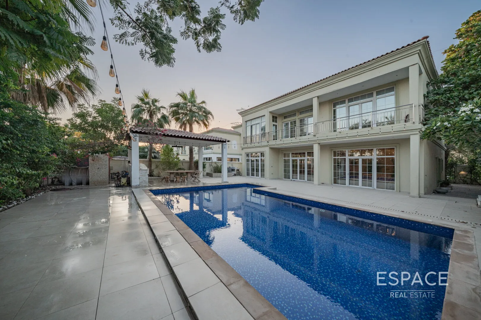 single static gallery