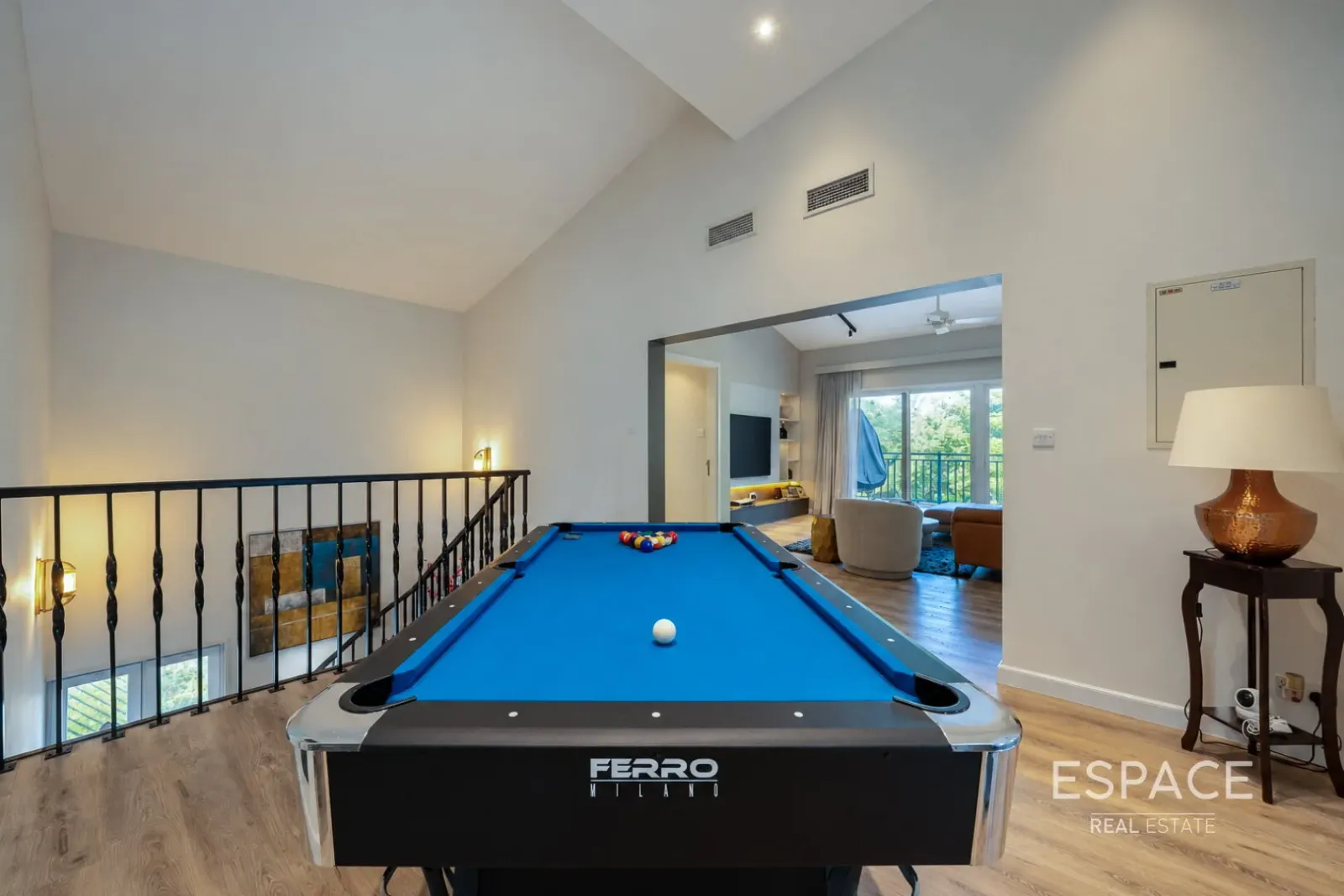PropertiesGalleryCamera