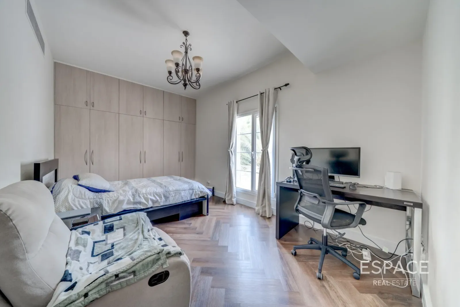 PropertiesGalleryCamera