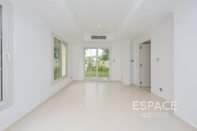 Springs 4, Springs, Dubai - Espace