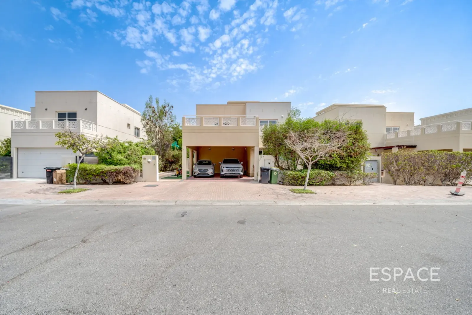 PropertiesGalleryCamera