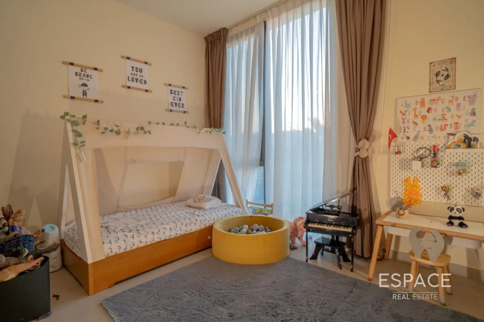 PropertiesGalleryCamera