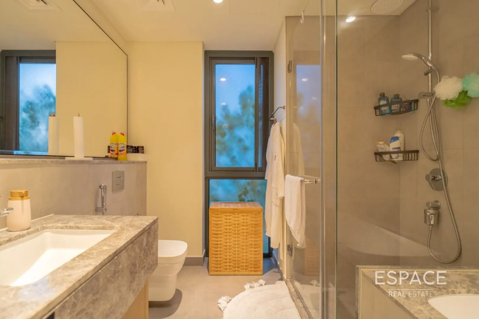 PropertiesGalleryCamera