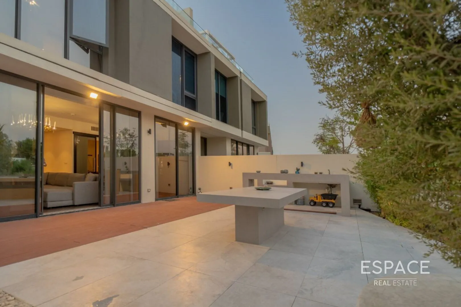 PropertiesGalleryCamera