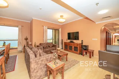JBR - Shams 2, Jumeirah Beach Residence, Dubai - Espace