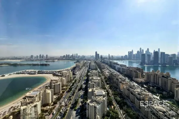 Palm Tower, Palm Jumeirah, Dubai - Espace