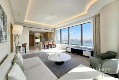 Palm Tower, Palm Jumeirah, Dubai - Espace