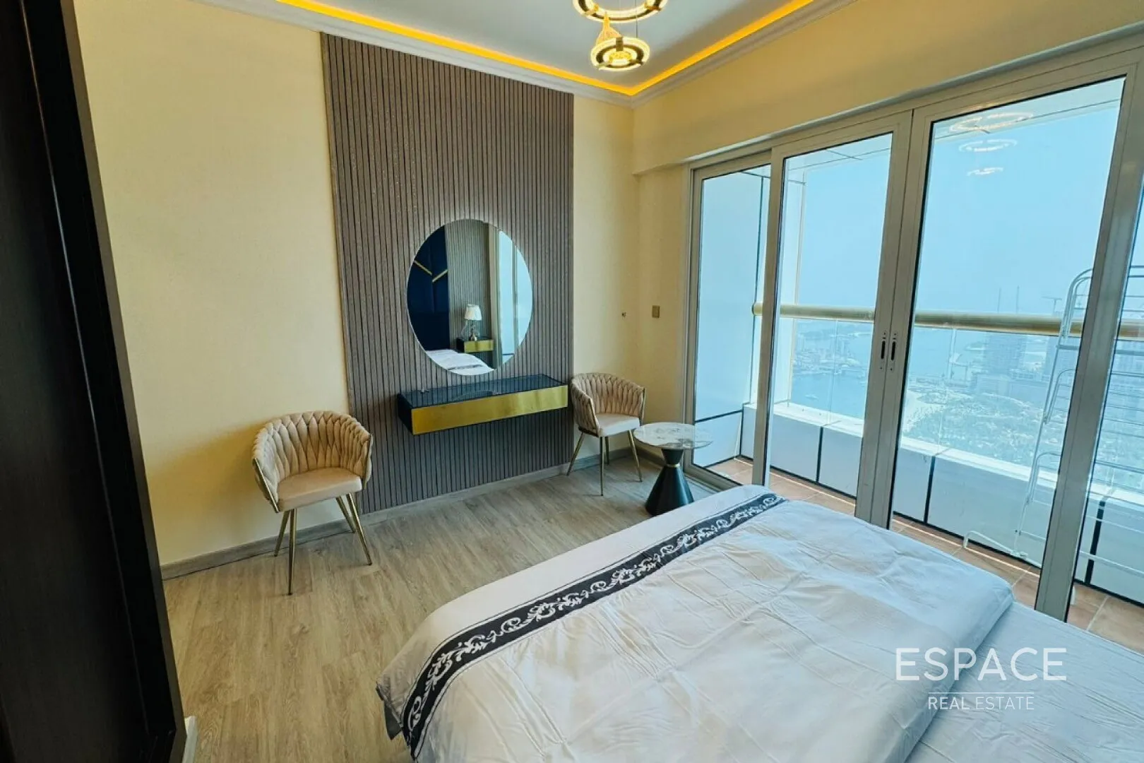 single static gallery