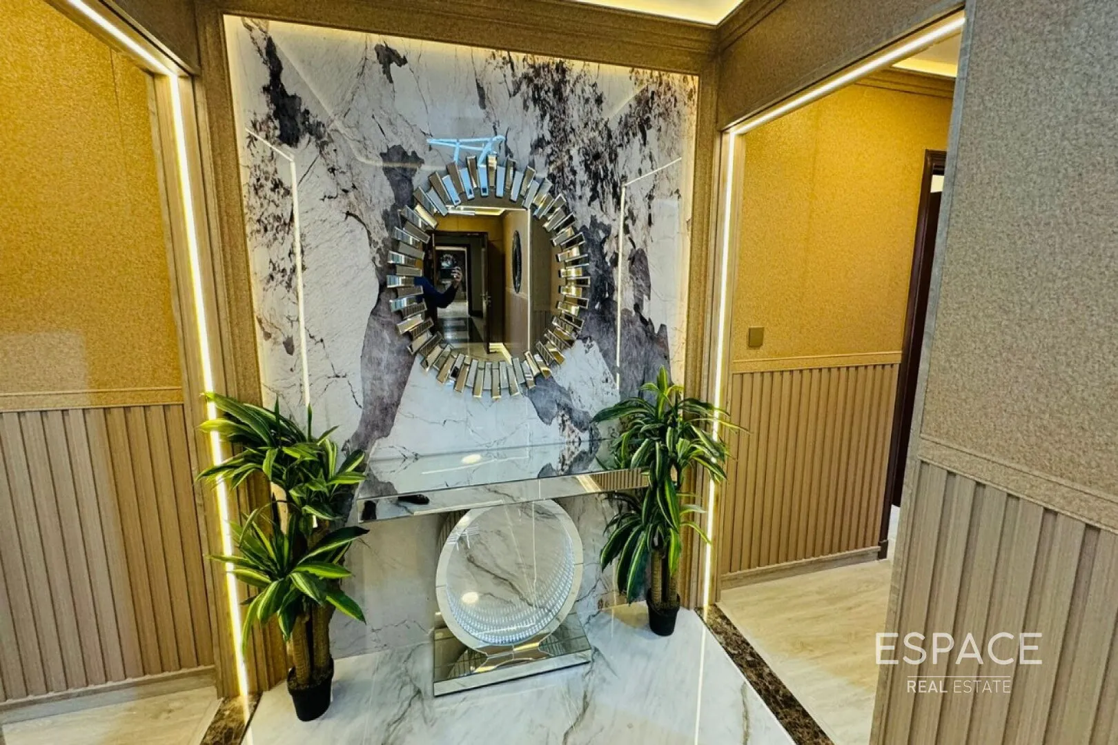 PropertiesGalleryCamera