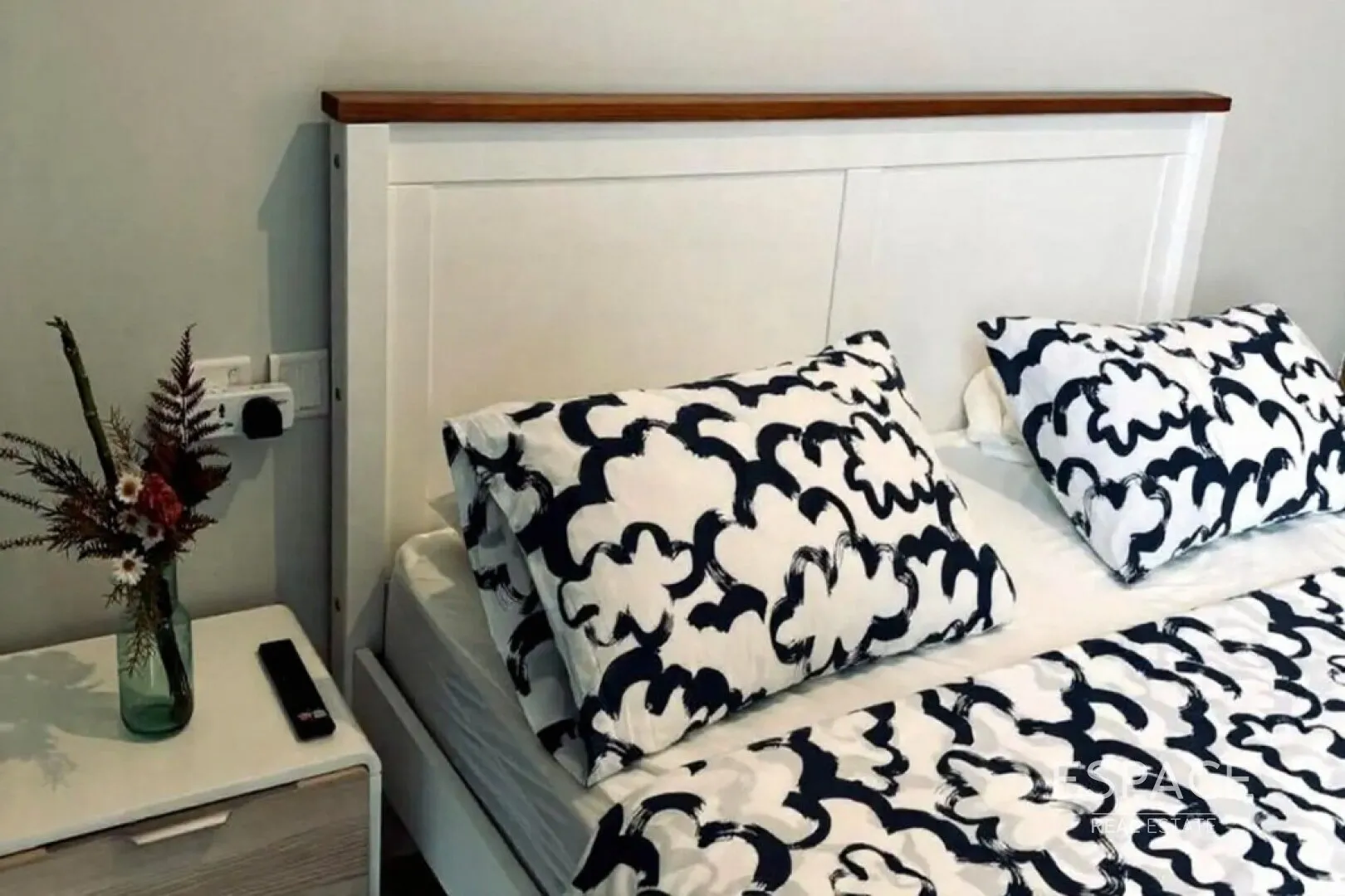 single static gallery