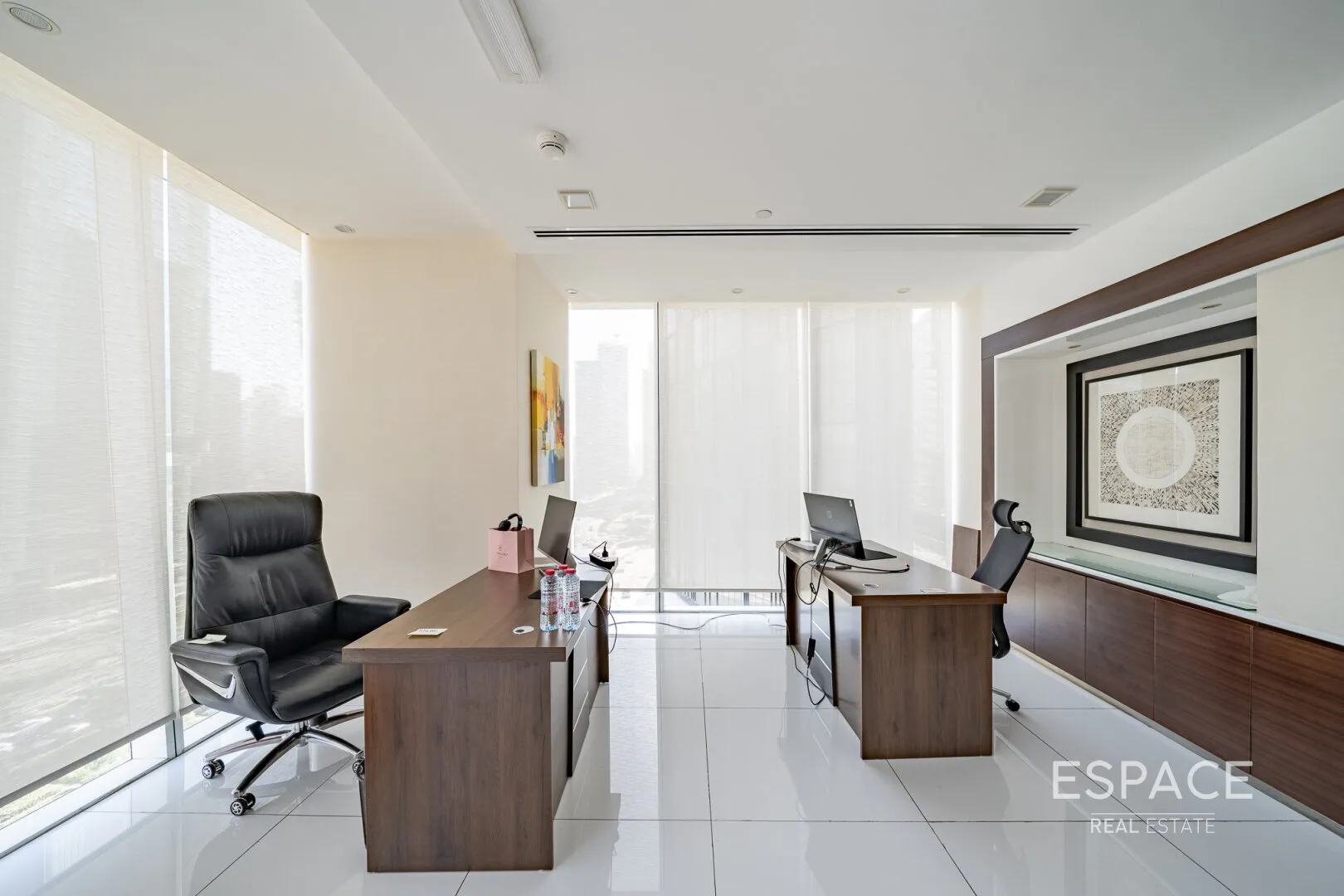 single static gallery