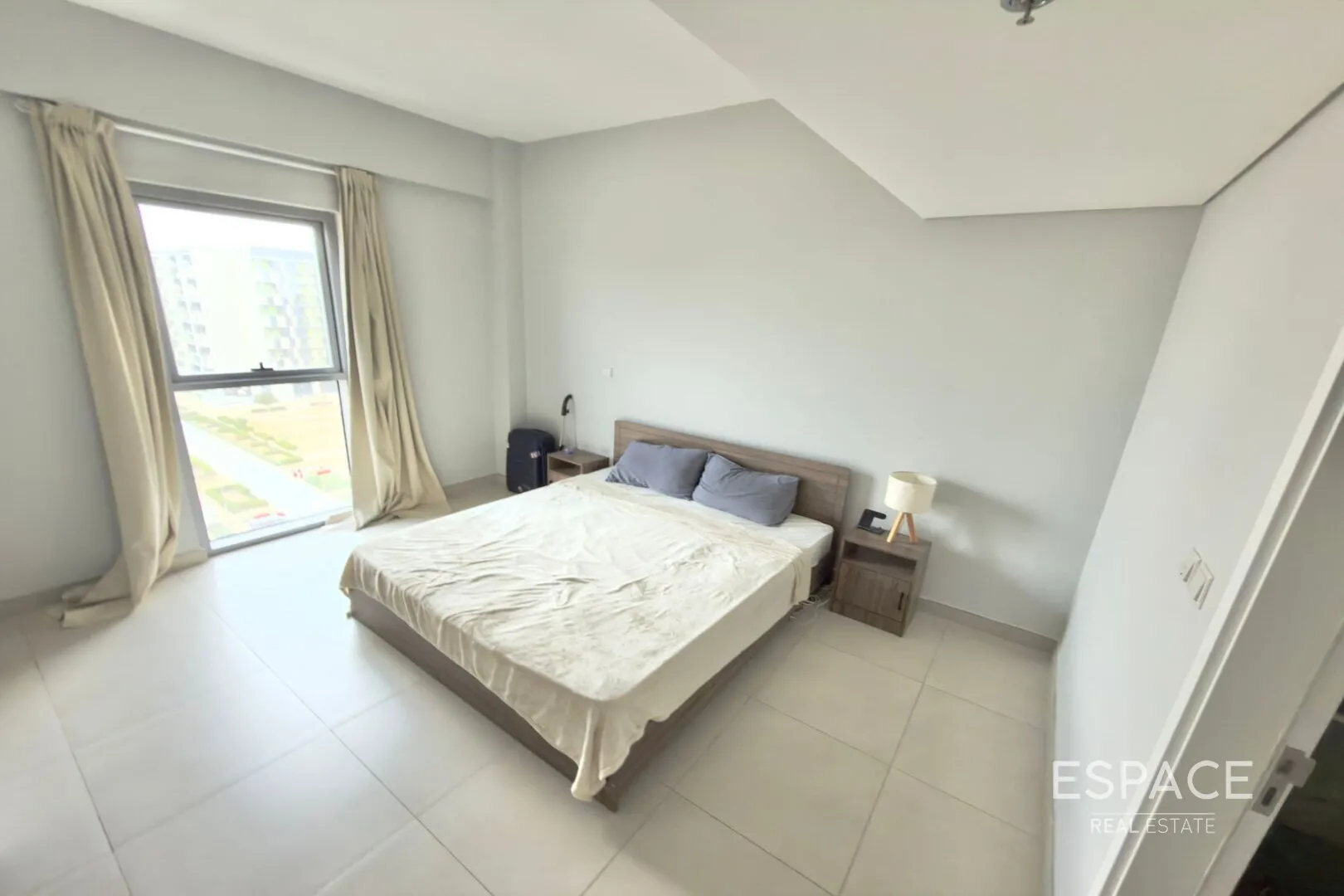 single static gallery