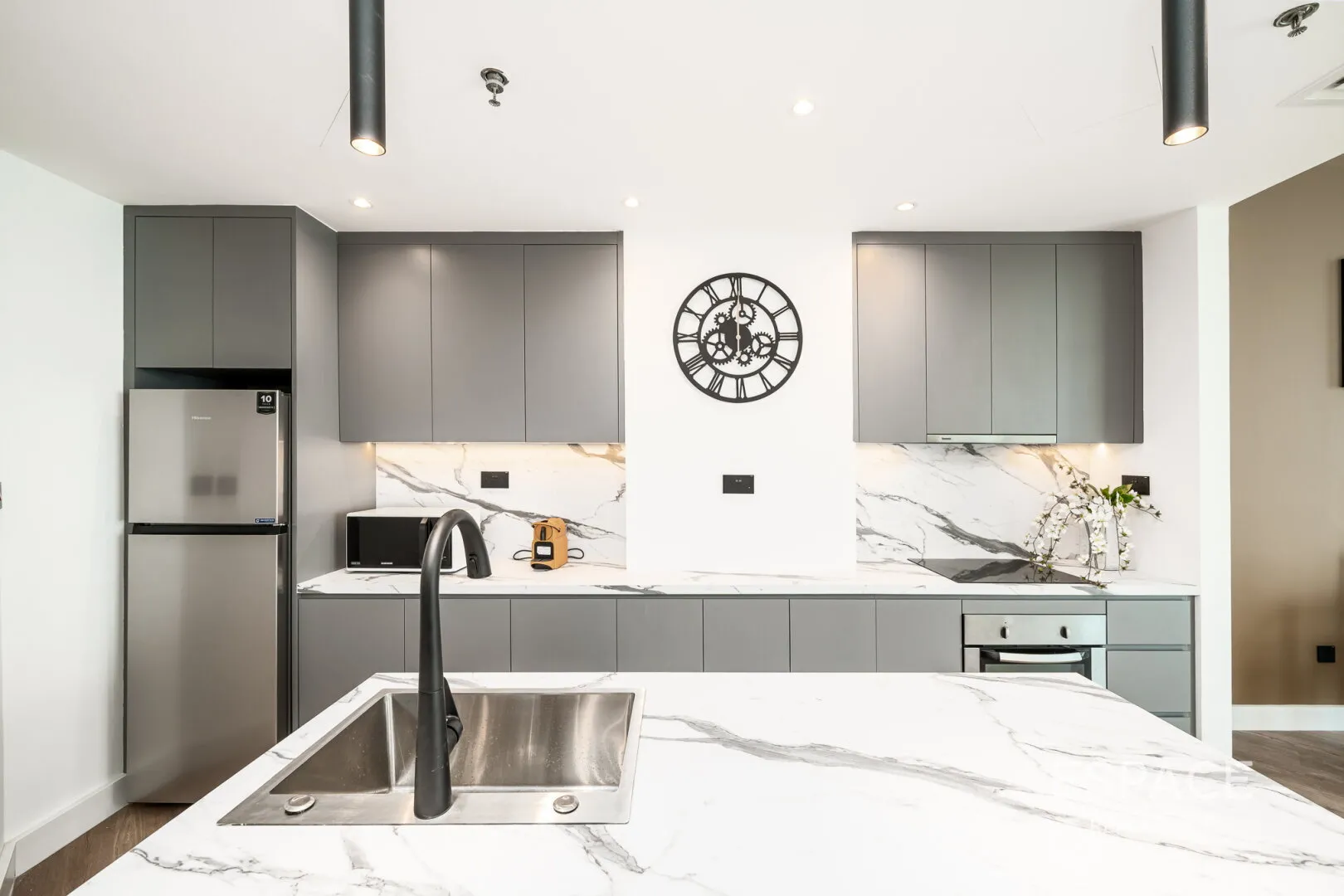 PropertiesGalleryCamera