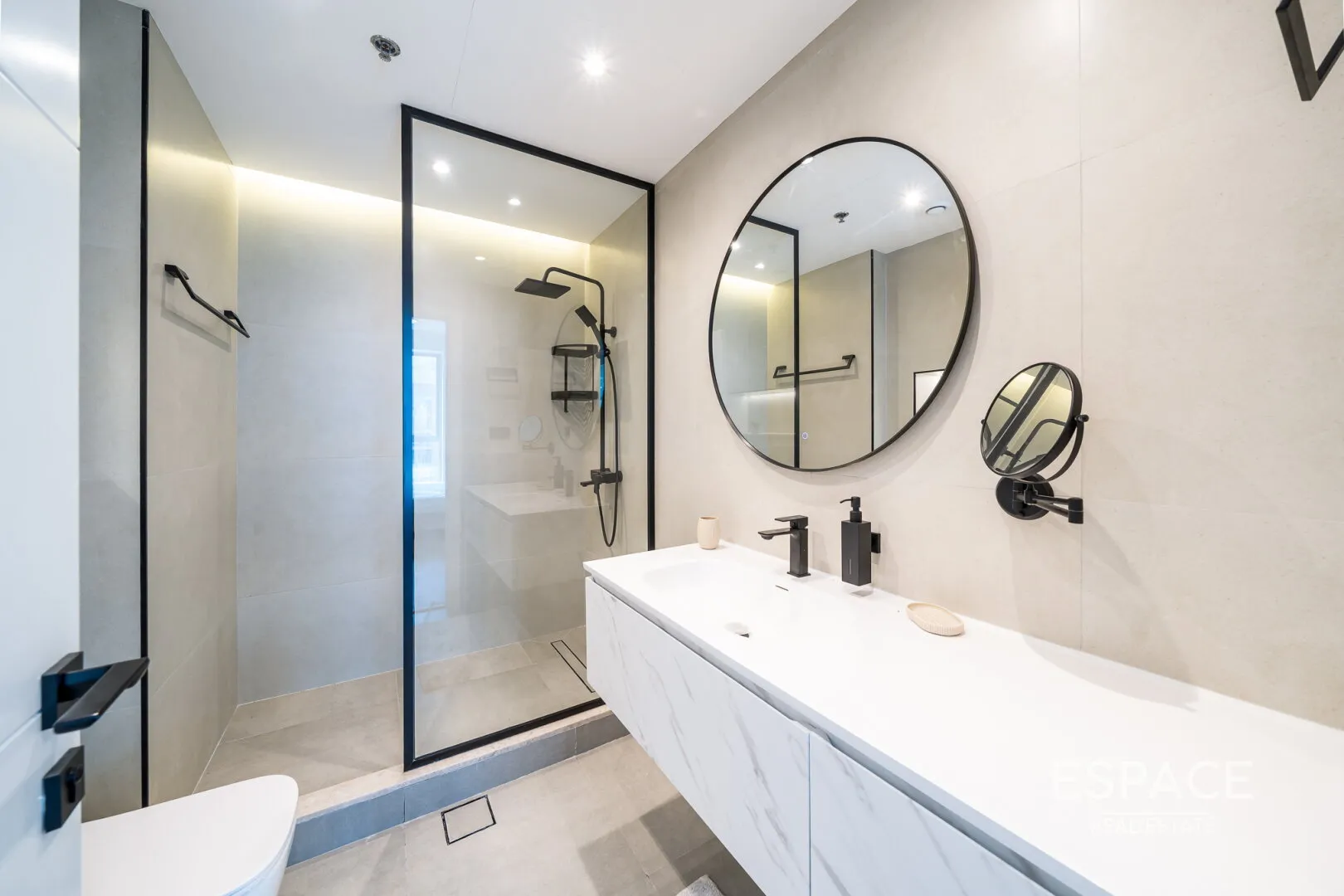 PropertiesGalleryCamera