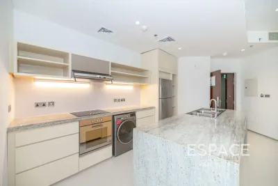 Park Place Tower, Sheikh Zayed Road, Dubai - Espace