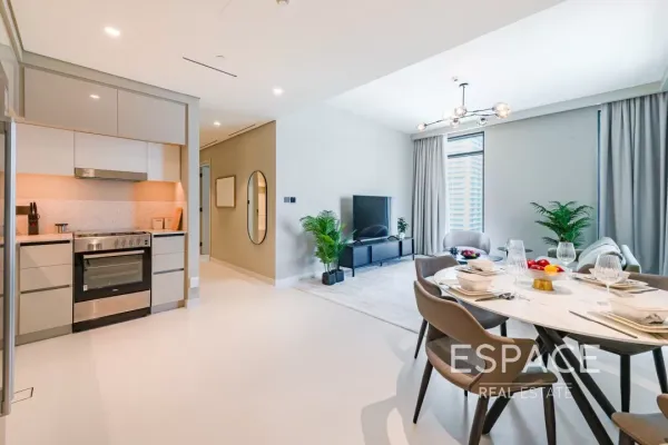 EMAAR Beach Front - Marina Vista Tower 2, Dubai Harbour, Dubai - Espace