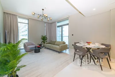 EMAAR Beach Front - Marina Vista Tower 2, Dubai Harbour, Dubai - Espace