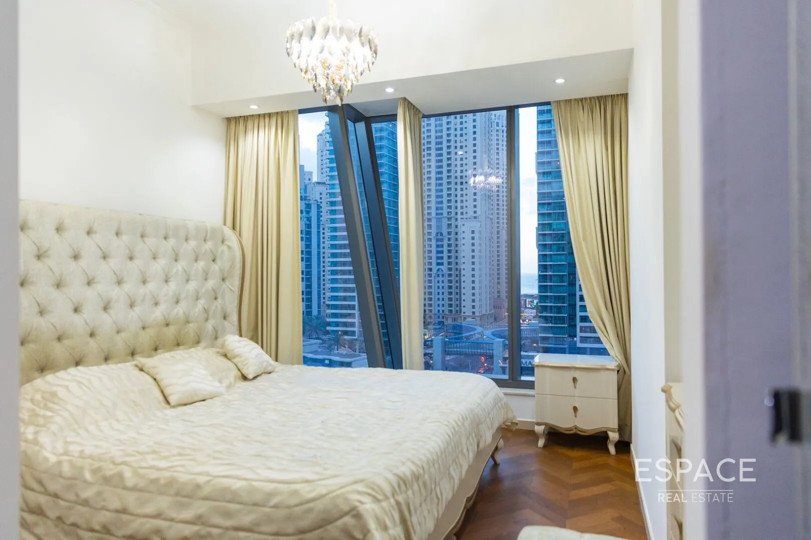 PropertiesGalleryCamera