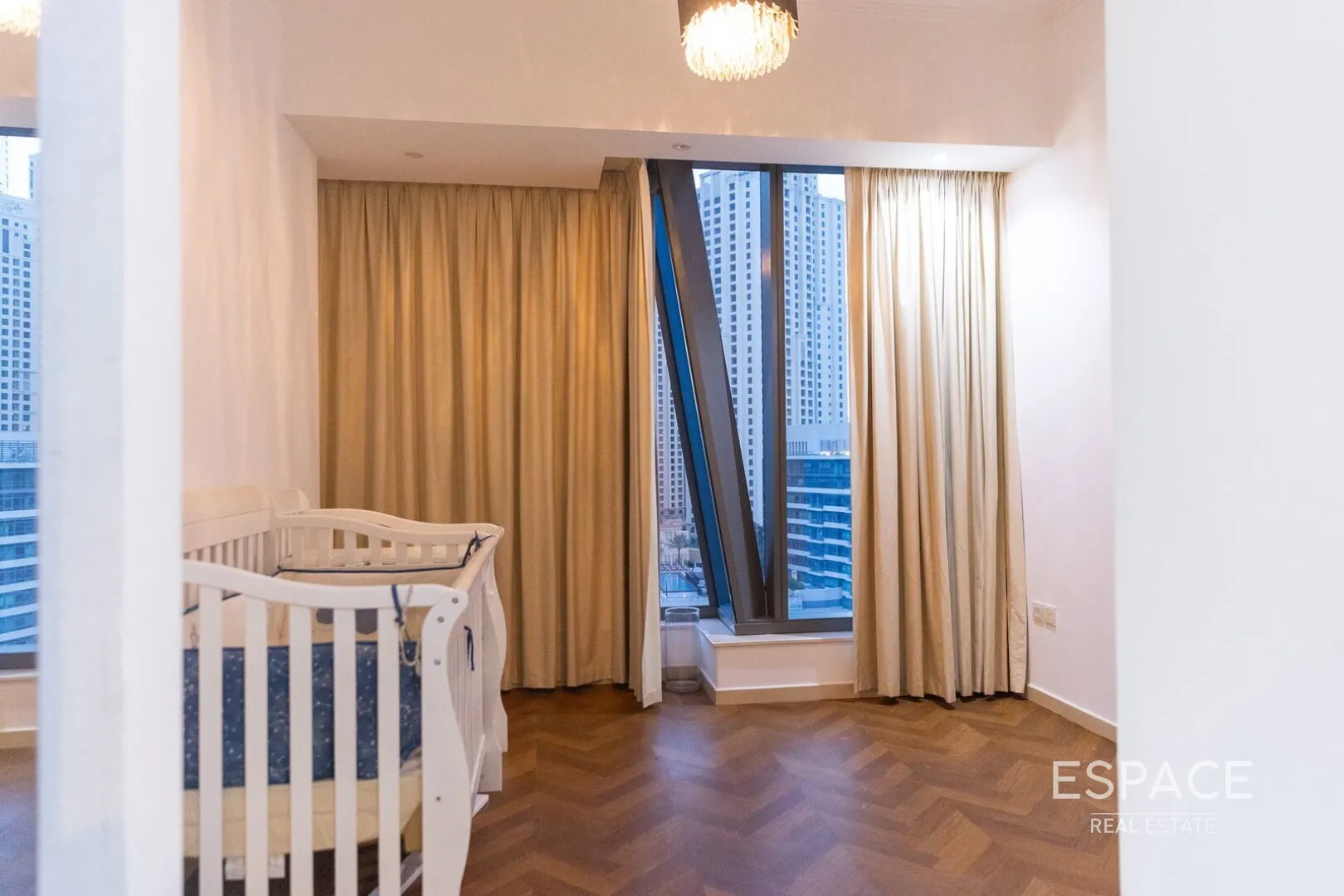 PropertiesGalleryCamera