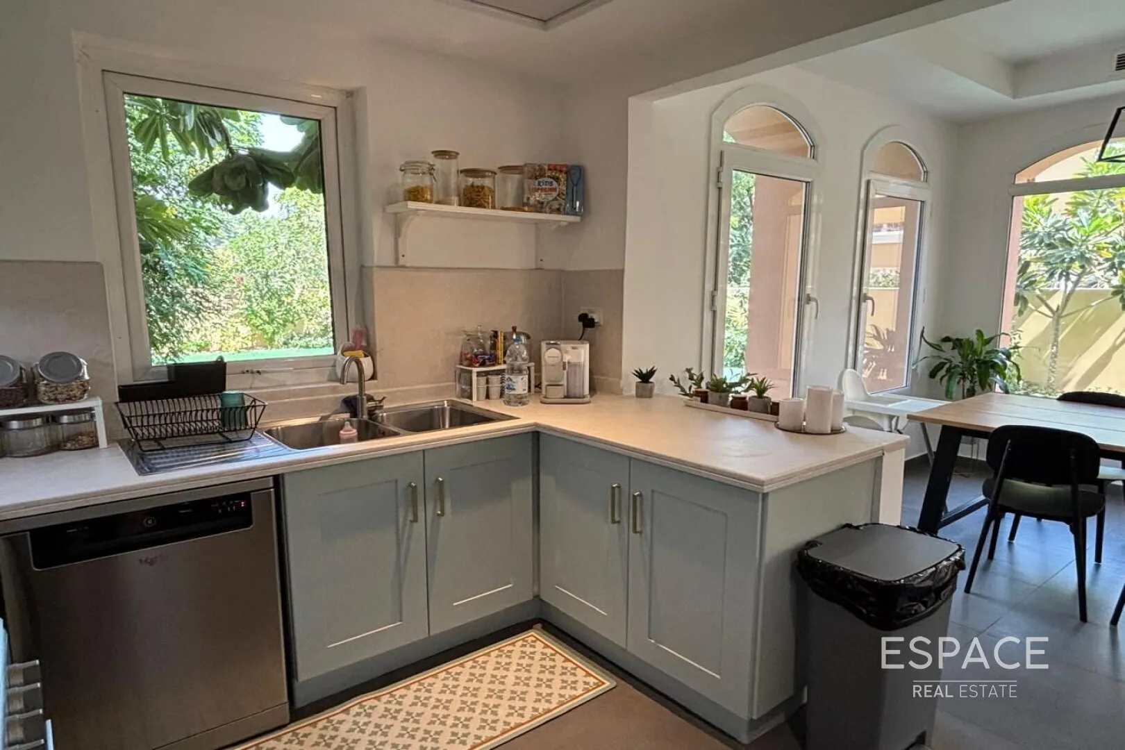 single static gallery