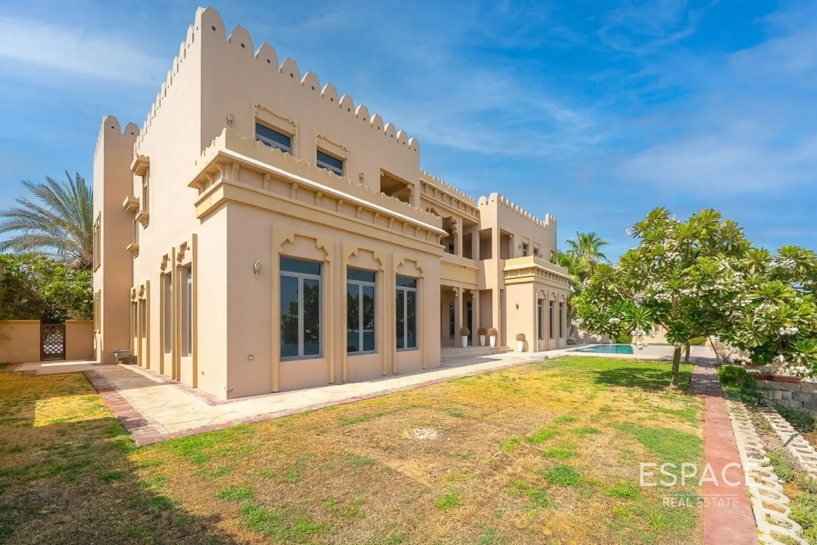 PropertiesGalleryCamera