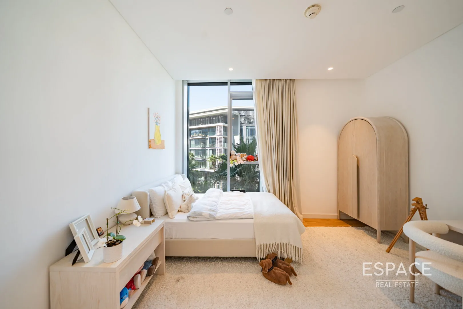 PropertiesGalleryCamera