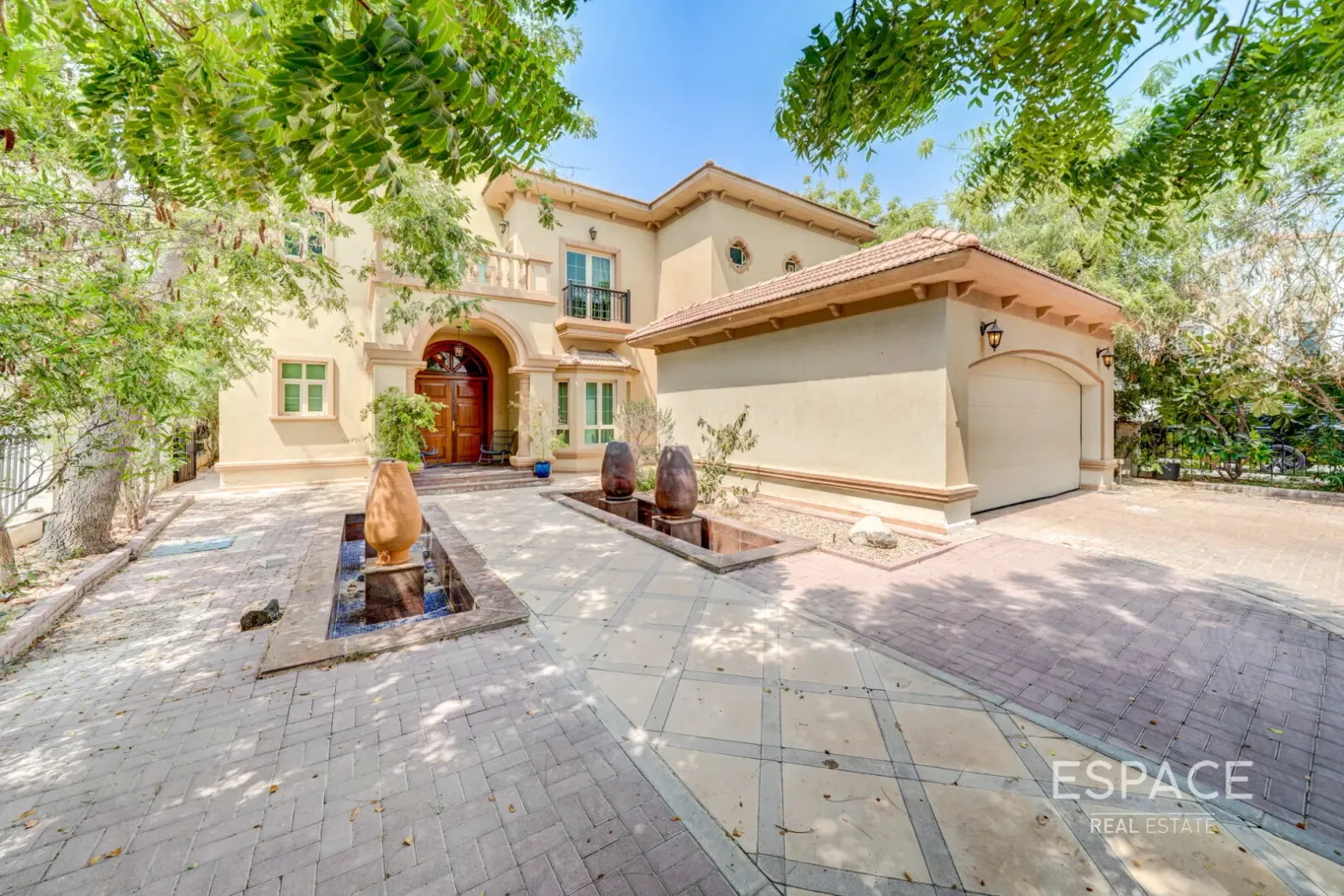 PropertiesGalleryCamera