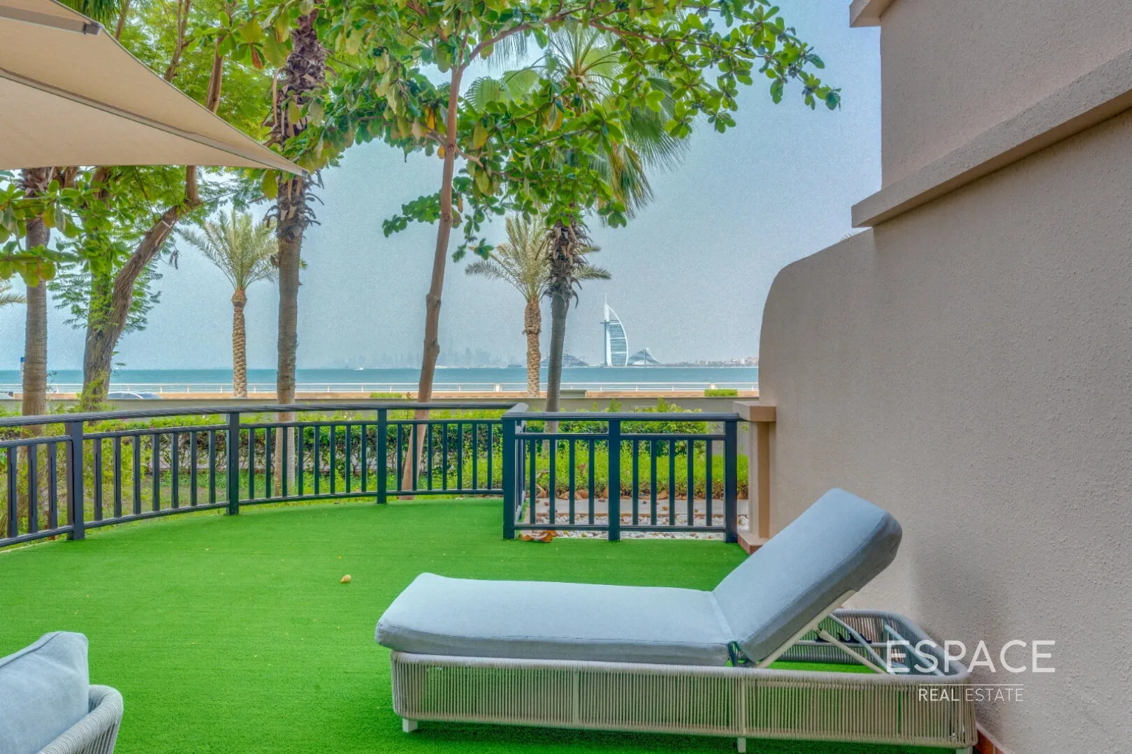 single static gallery