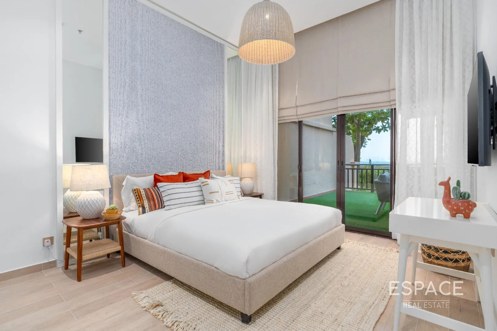 single static gallery