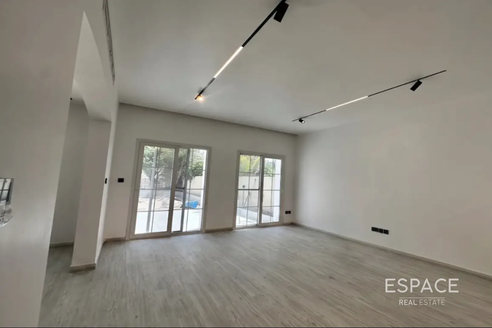 single static gallery