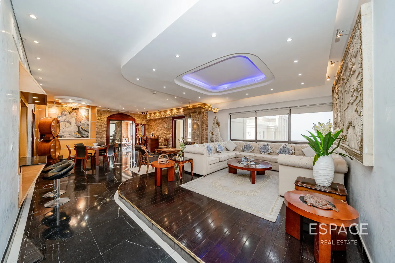 single static gallery