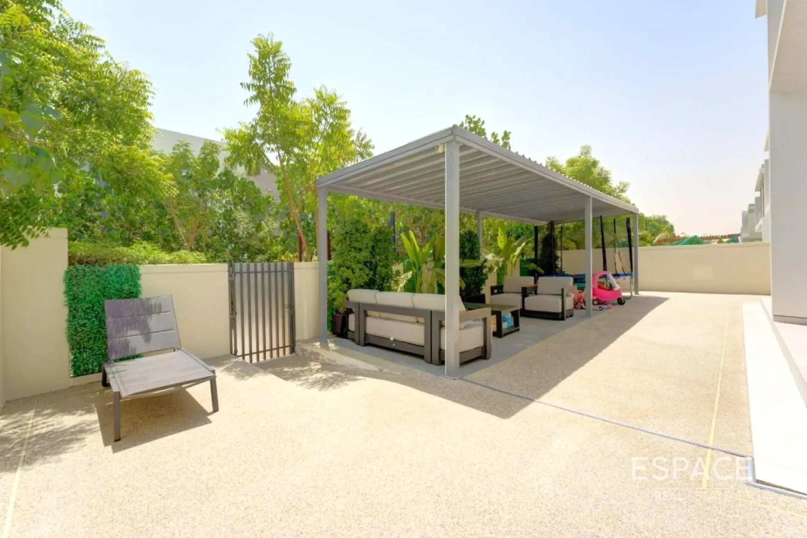 PropertiesGalleryCamera