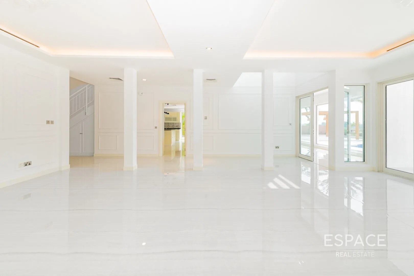 PropertiesGalleryCamera