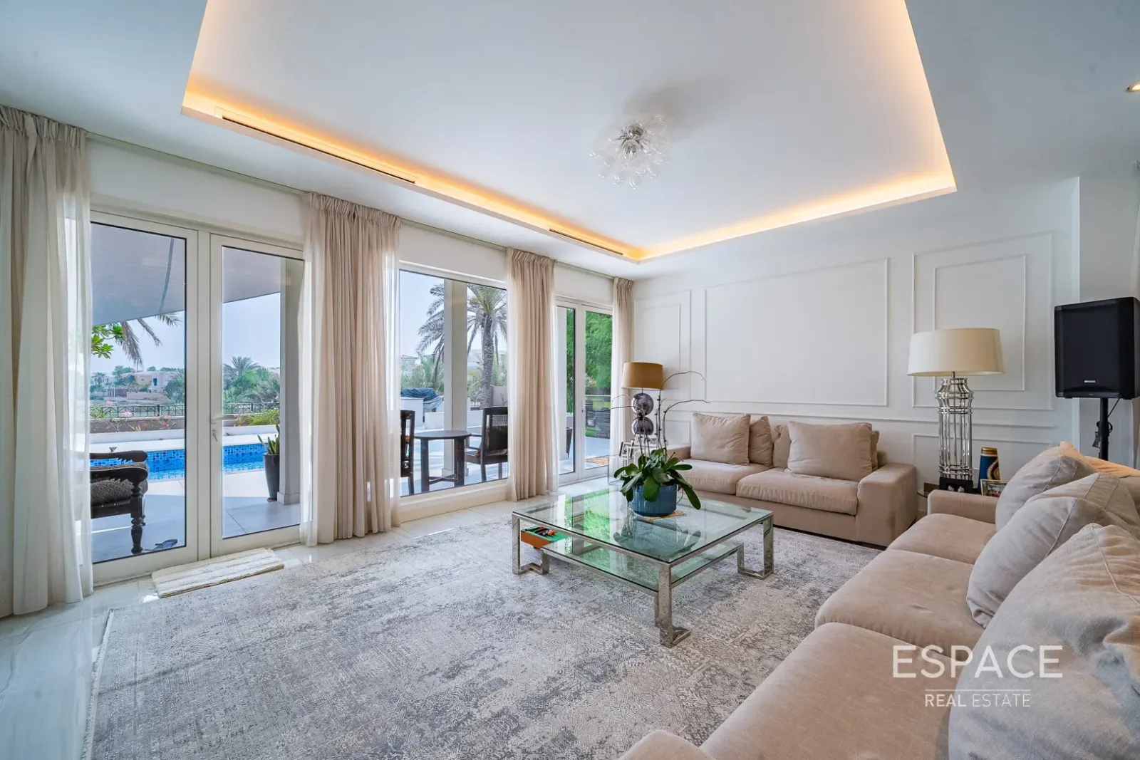 PropertiesGalleryCamera