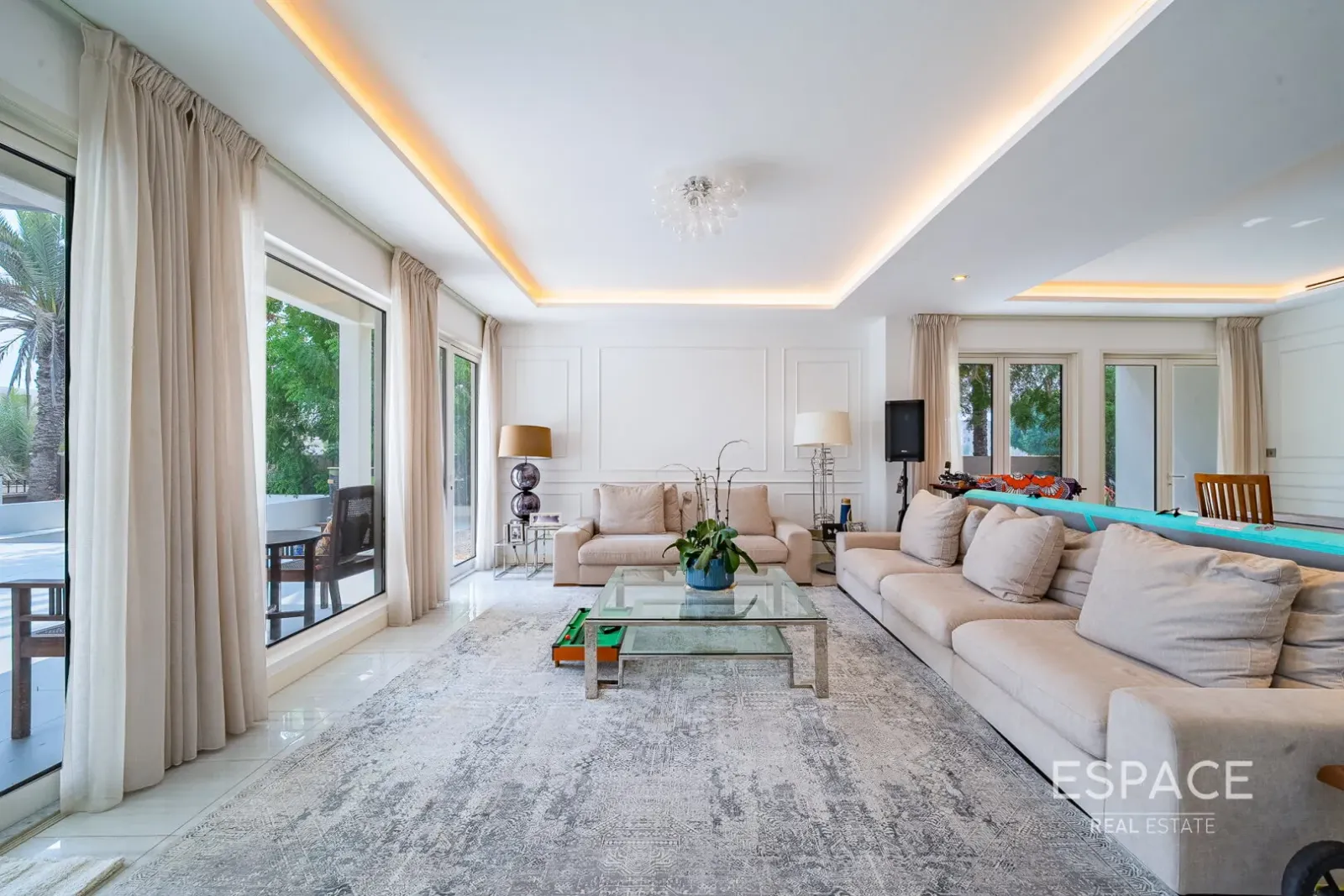PropertiesGalleryCamera