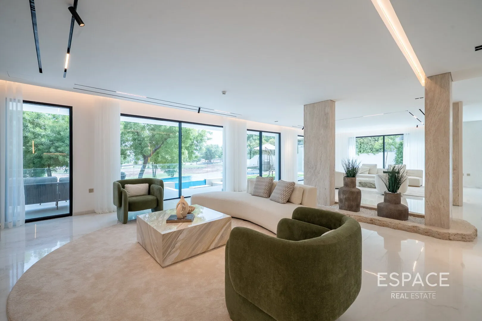 PropertiesGalleryCamera