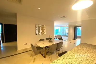 23 Marina, Dubai Marina, Dubai - Espace