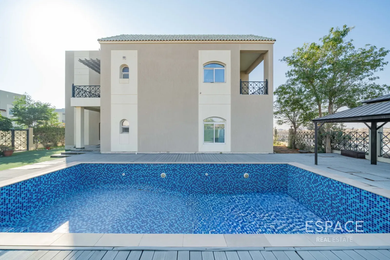 PropertiesGalleryCamera