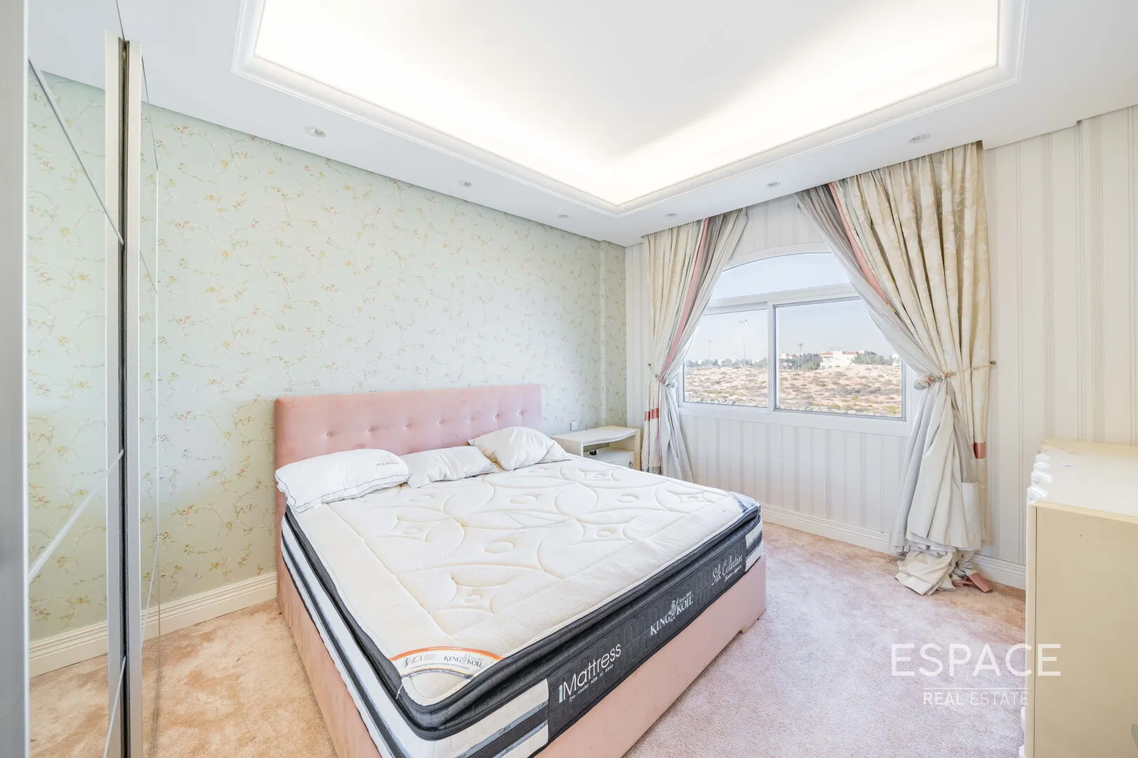 PropertiesGalleryCamera