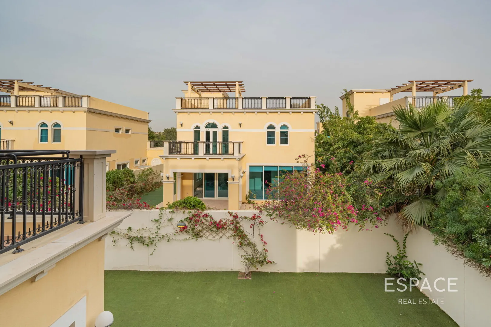 single static gallery