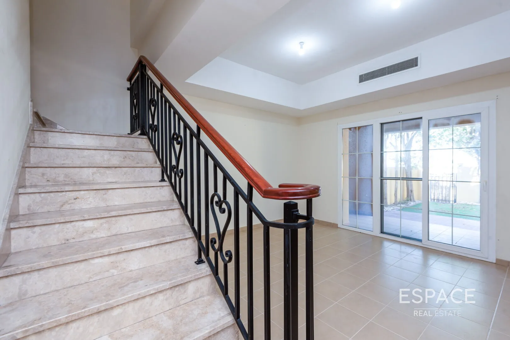 single static gallery